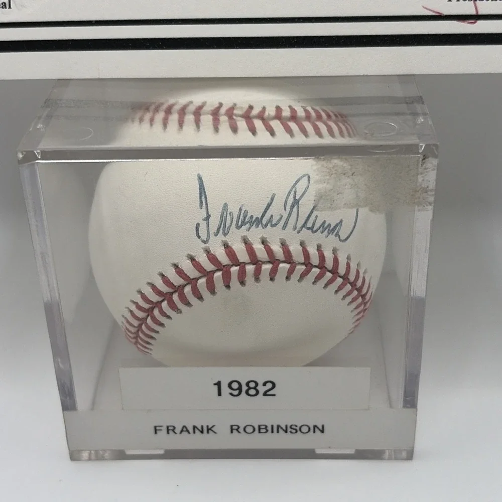 Frank Robinson Autographed Signed Baseball 